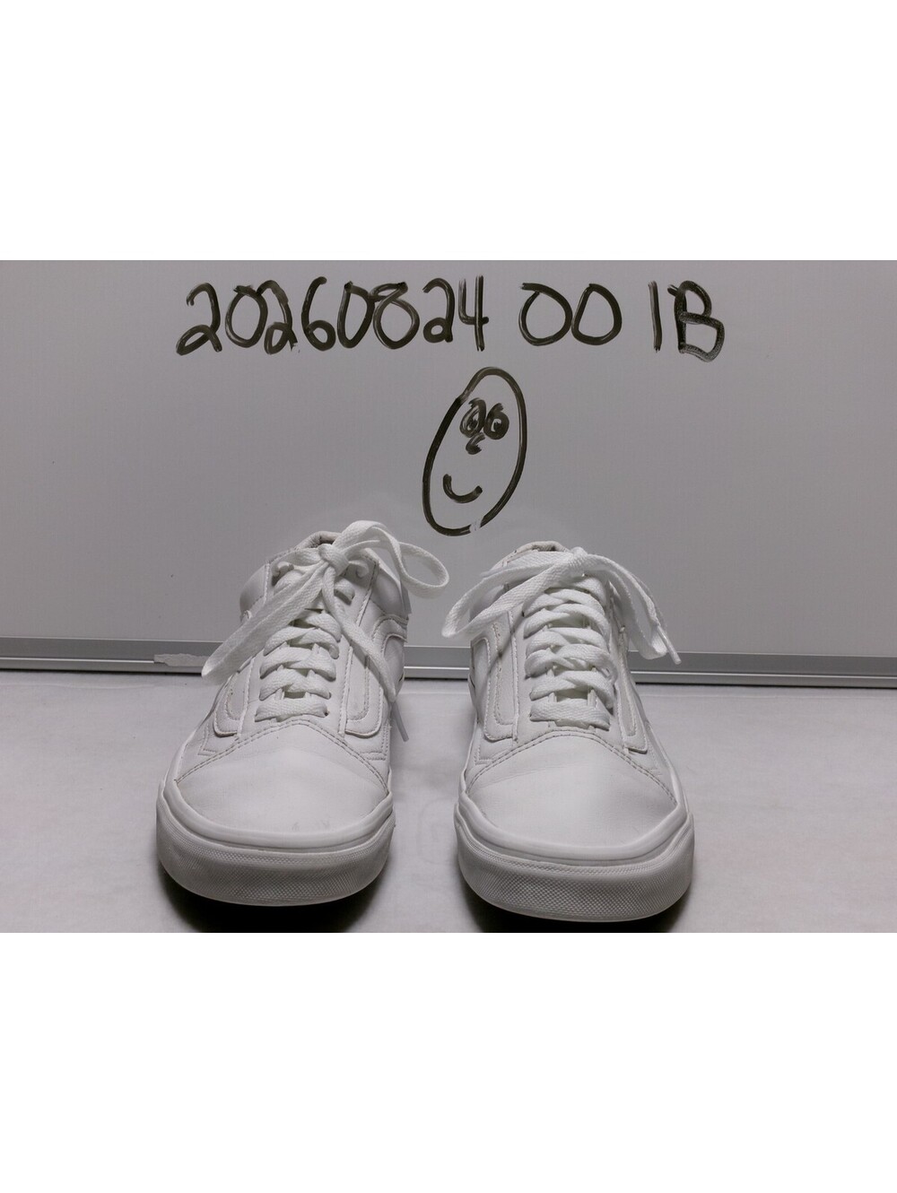 Vans Old Skool White Sneakers Men’s 7.5 Excellent Clean Classic Low Top Shoes